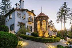 Chateau du Sureau: Enjoy a Luxurious Stay in Yosemite Nation